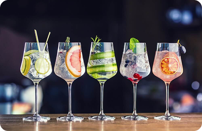 Bebidas servidas no restaurante Sabor Total